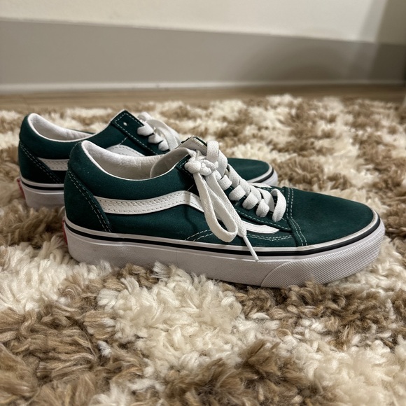 Vans - Picture 3 of 5